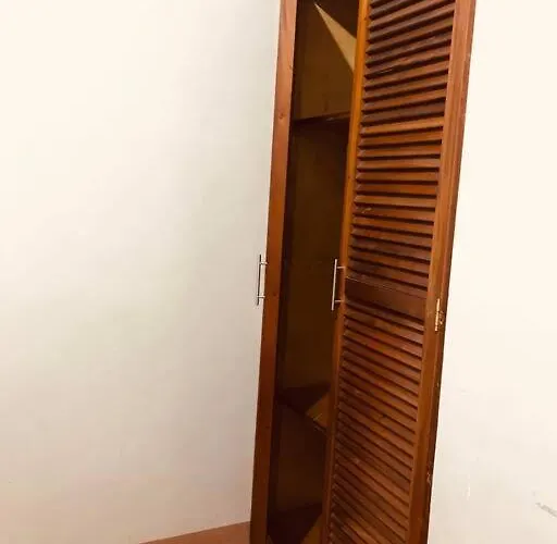 Two Bedrooms With Free Wifi, Netflix,youtube Manila